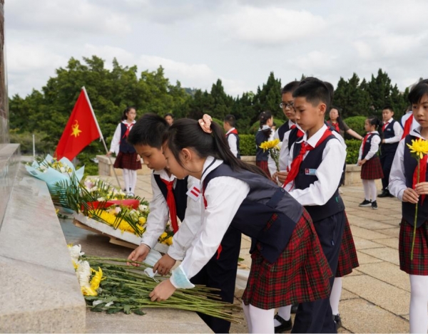 清明節(jié)，南山學(xué)子追思英烈，弘揚民族精神